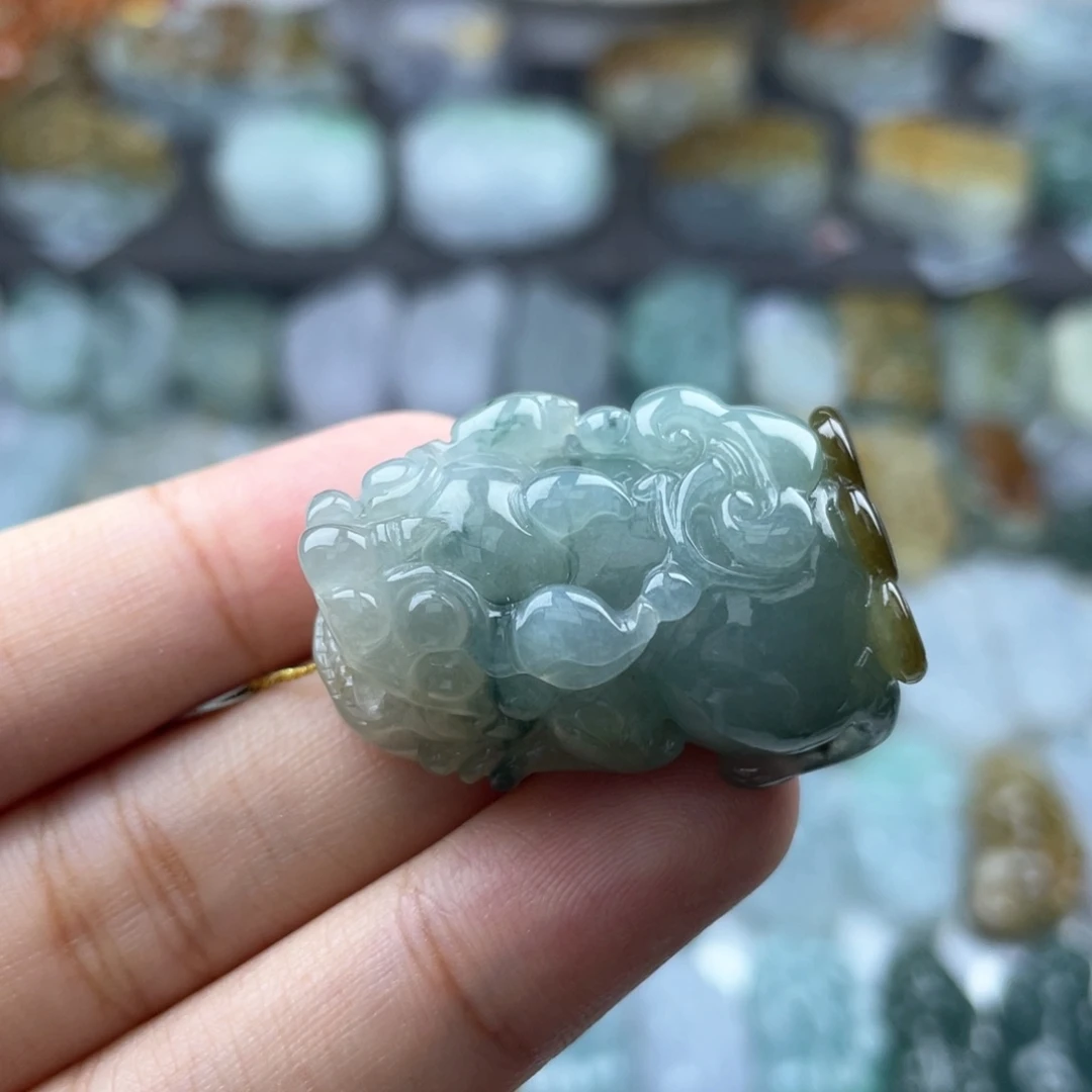颈饰未镶嵌翡翠貔貅