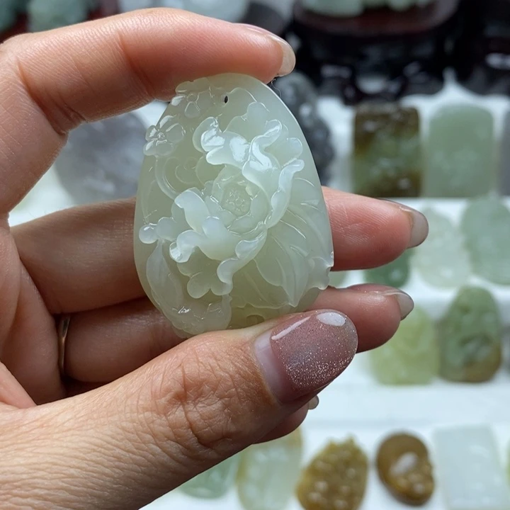 和田玉未镶嵌颈饰73