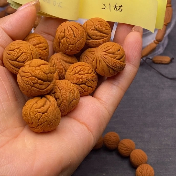 秦岭龙纹桃核手串