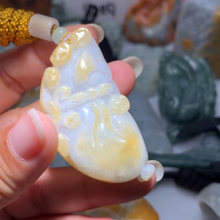 翡翠未镶嵌颈饰保真天然A货翡翠