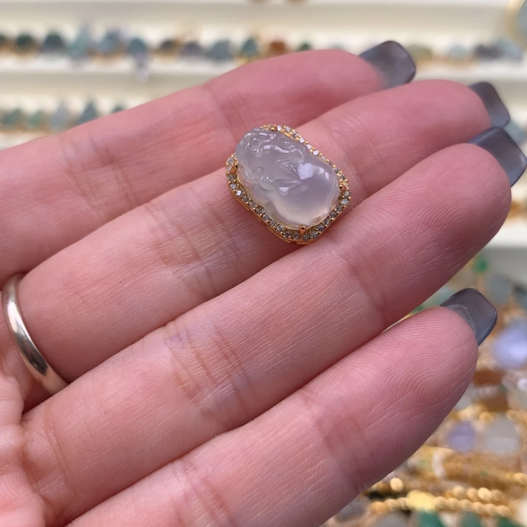 翡翠银S925镶嵌颈饰貔貅