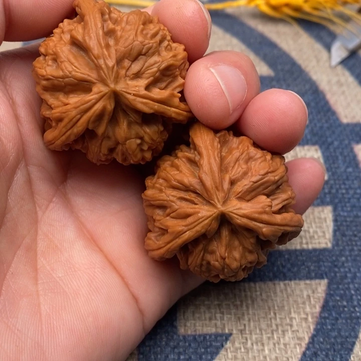 吊坠文玩核桃?*三棱