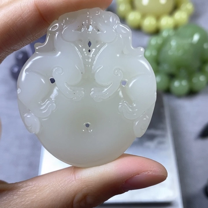 和田玉颈饰未镶嵌