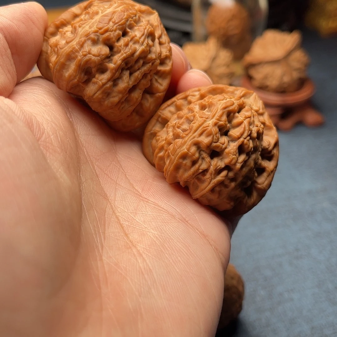 F***n吊坠文玩核桃三角白41尺全品A1105