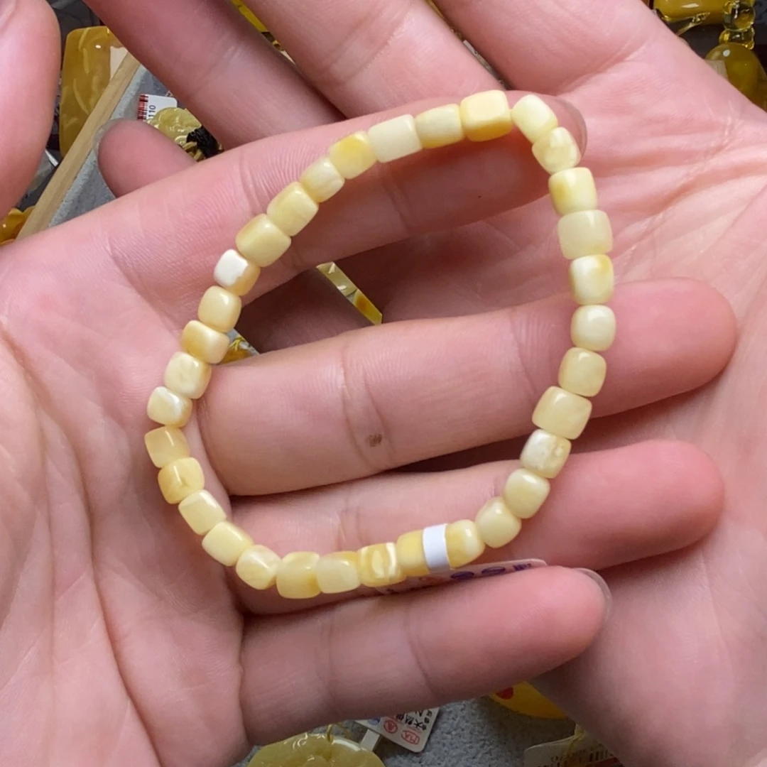 琥珀未镶嵌裸石蜜蜡