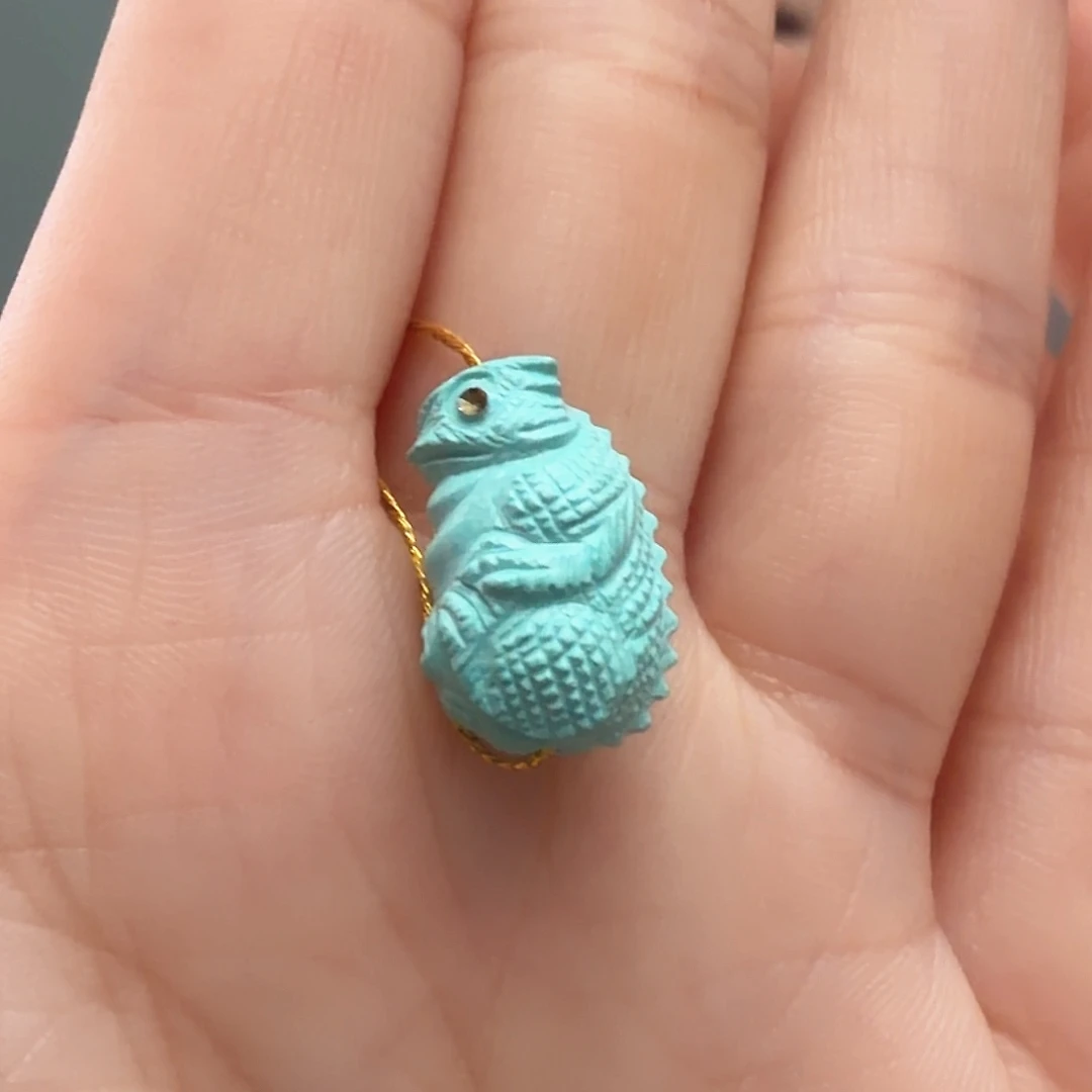 绿松石未镶嵌颈饰