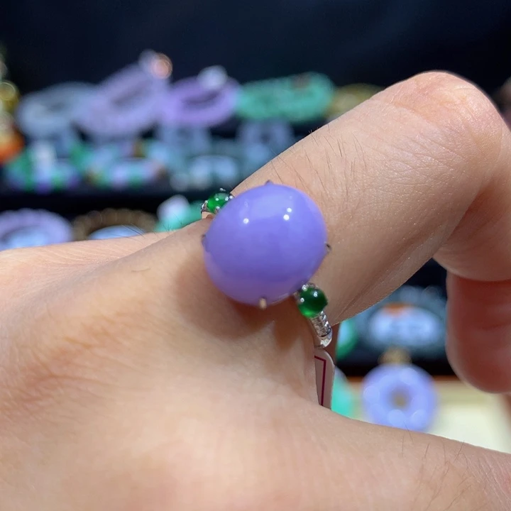 翡翠18K金镶嵌颈饰翡翠