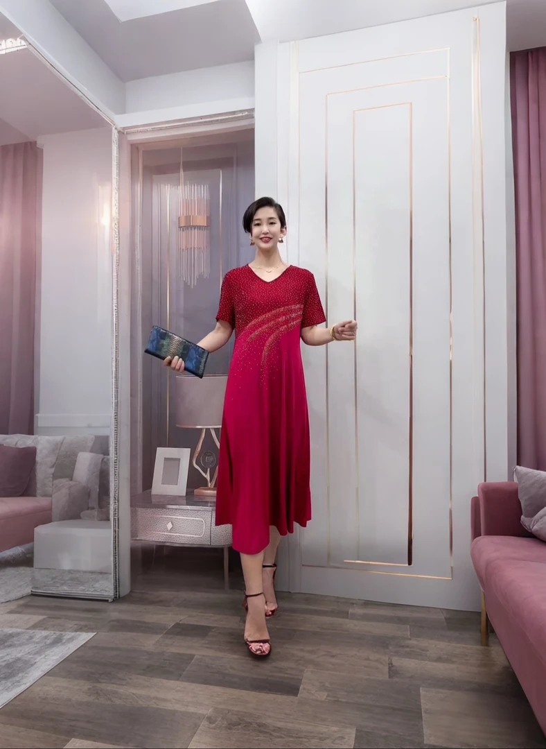 新款显瘦百搭高贵优雅修身收腰女装连衣裙适合宴会场合