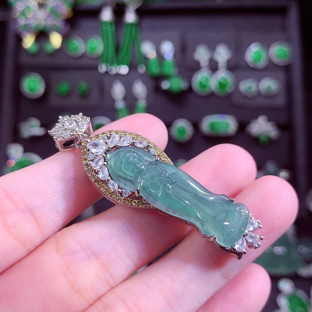 颈饰未镶嵌翡翠天然