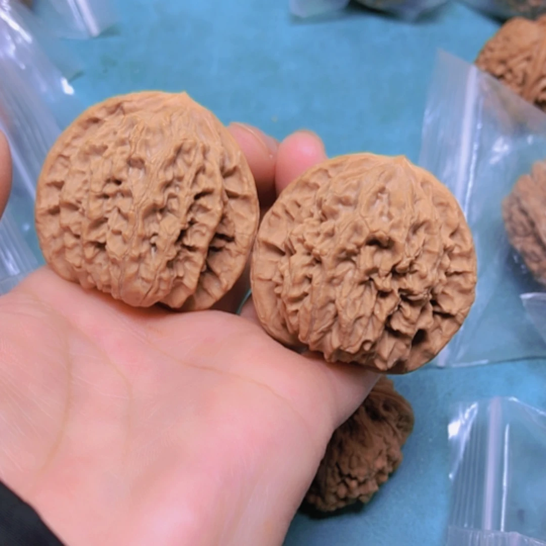 【闪购商品】把件核桃43蟠龙纹有修