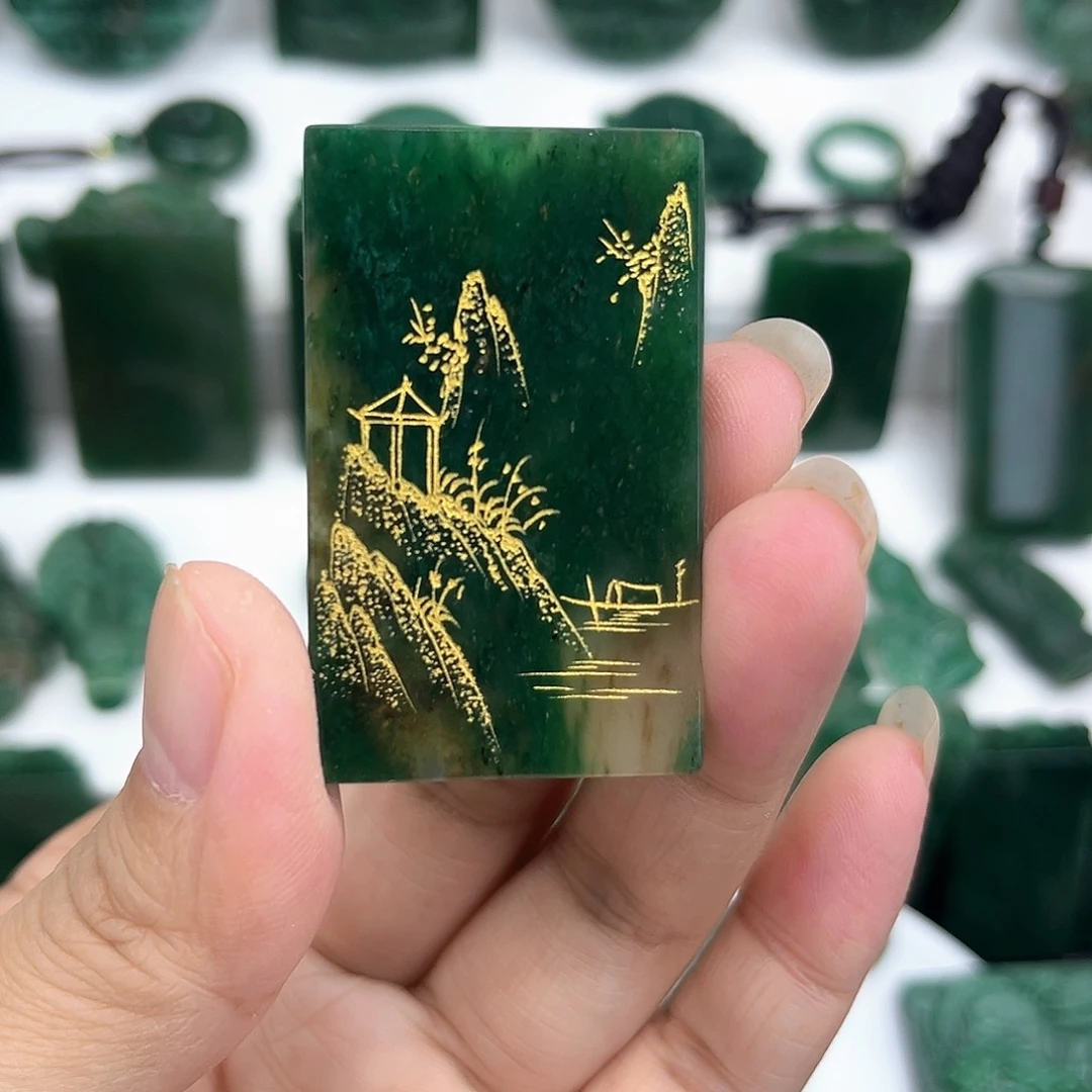 独山玉未镶嵌颈饰