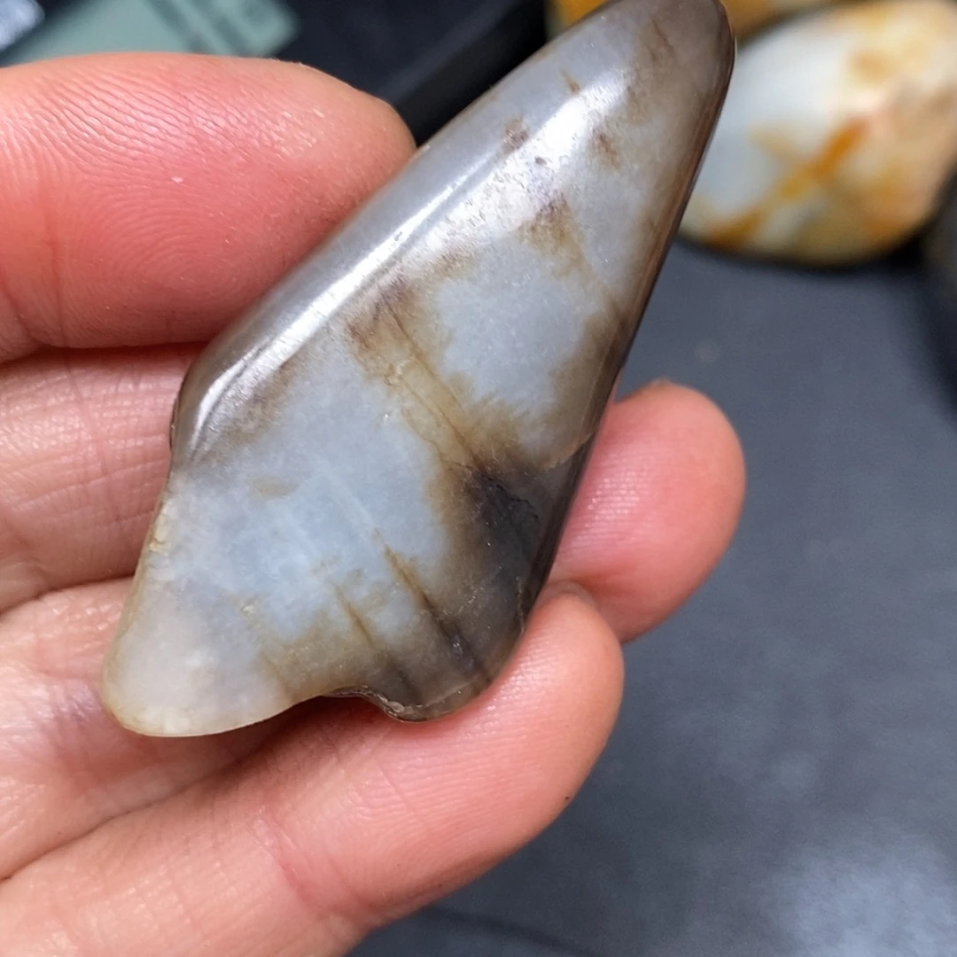 和田玉未镶嵌珠宝奇石