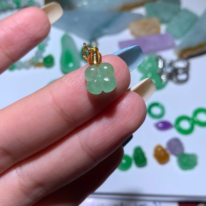 翡翠未镶嵌颈饰无镶嵌