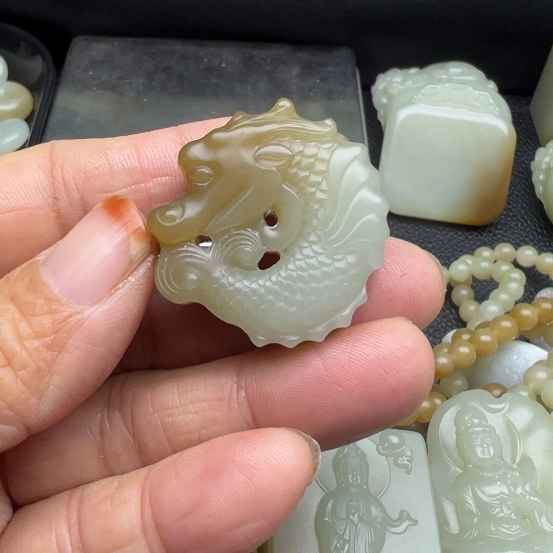 和田玉（糖玉）未镶嵌吊坠(不含链)