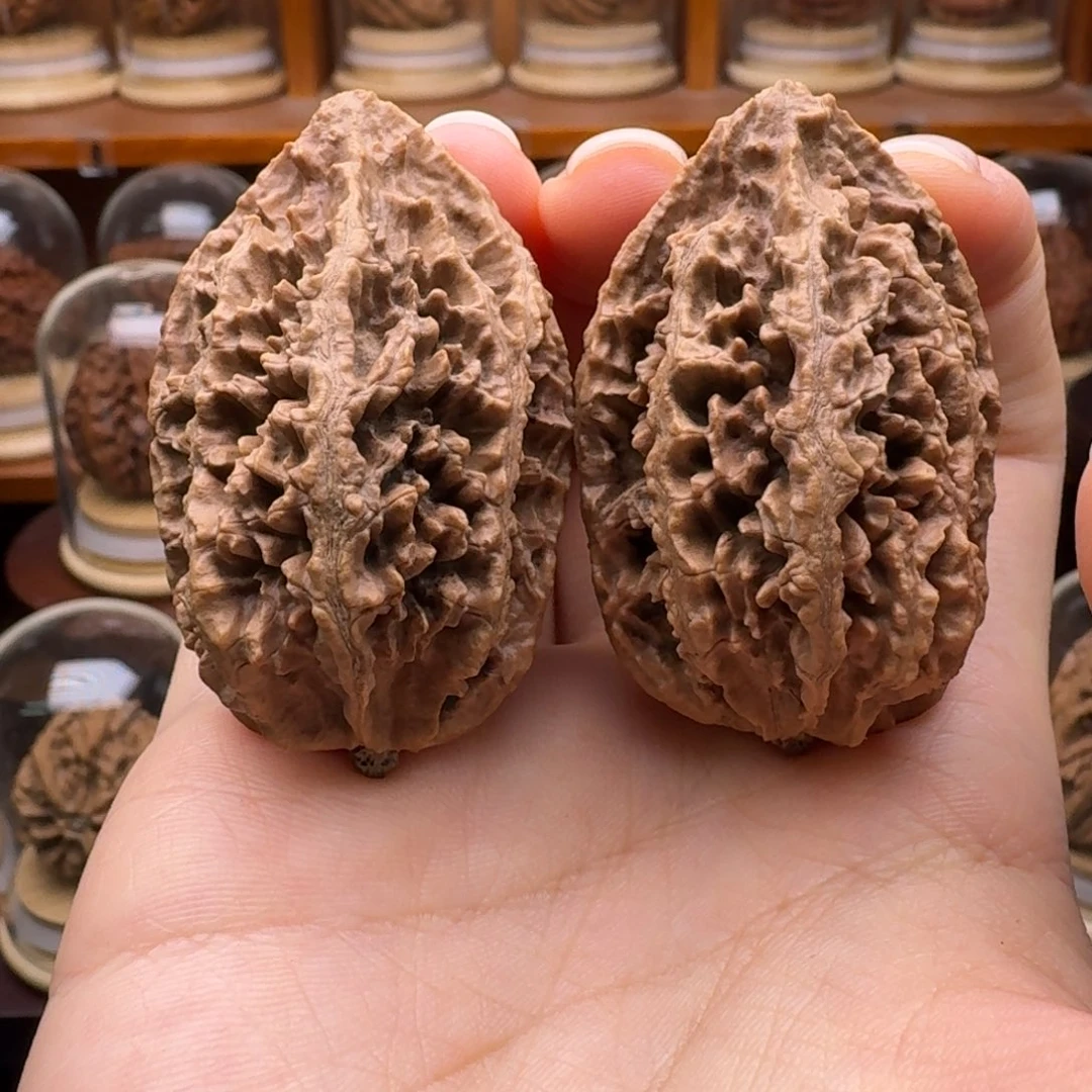 把件文玩核桃沉水蚂蚁山