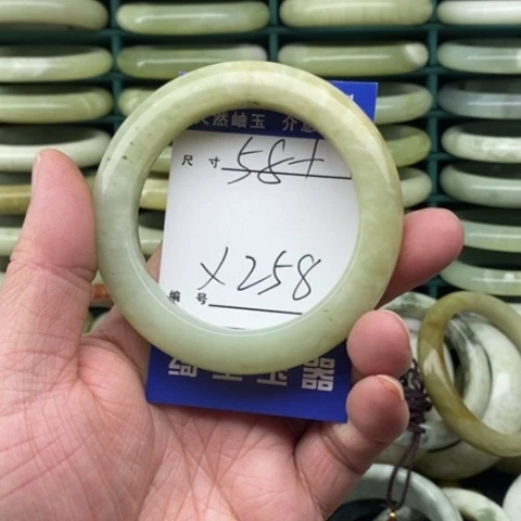 未镶嵌蛇纹石玉手镯