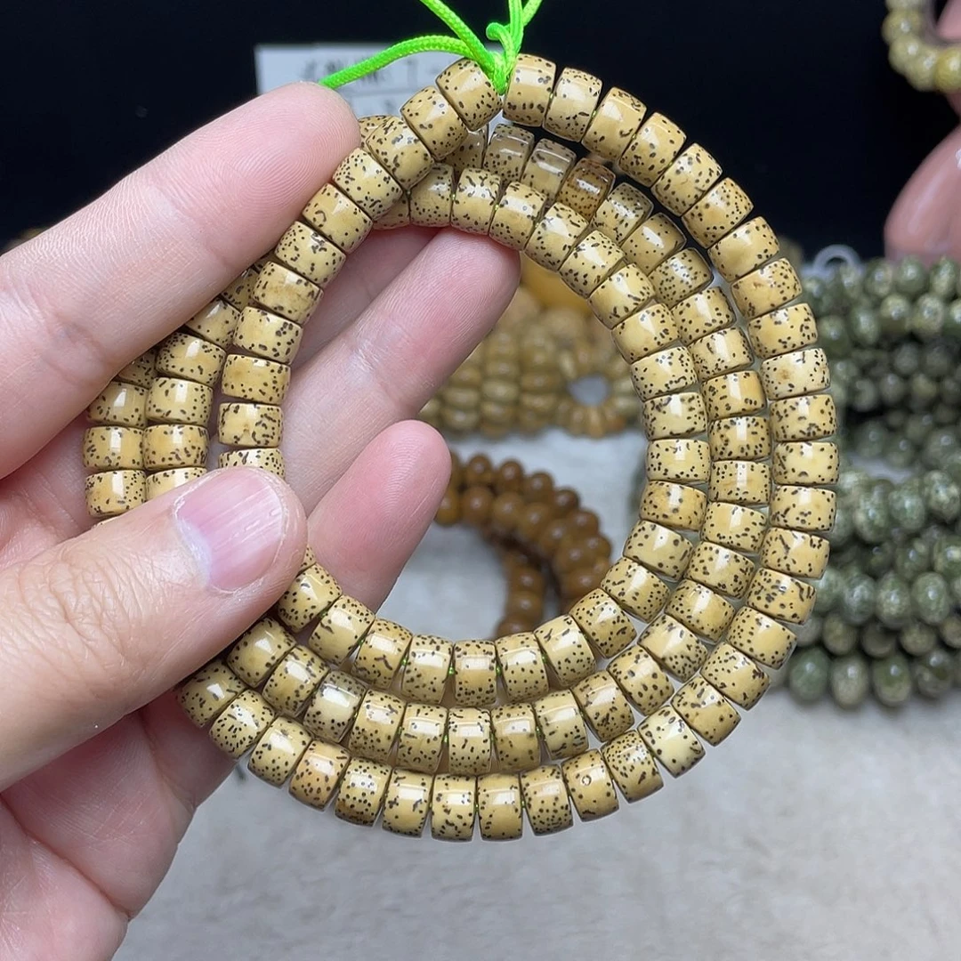 吊坠星月菩提9×6尺寸，无月河豚，陈籽药片