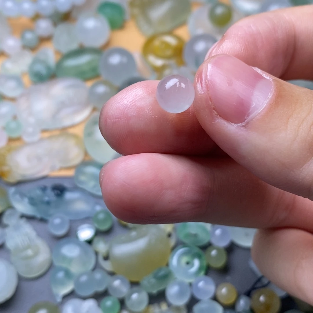 定制翡翠未镶嵌是***'珠子