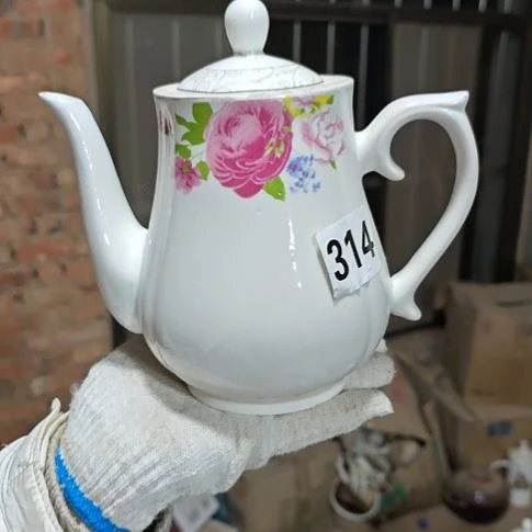 库存瓷片多孔茶壶