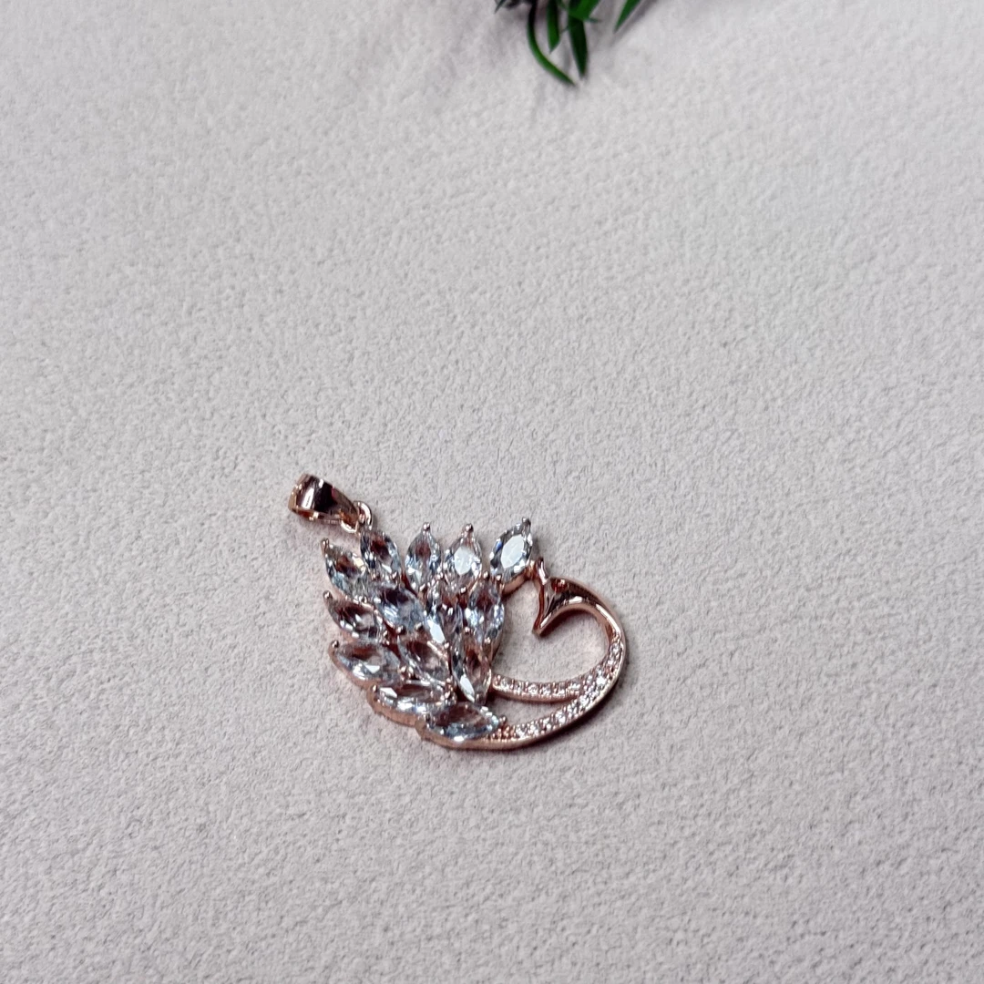 天鹅造型海蓝宝石s925吊坠te3198