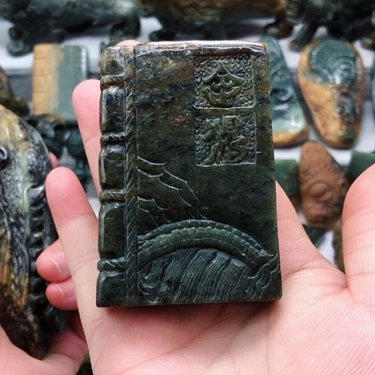 岫岩河磨玉（透闪石质玉）把件未镶嵌