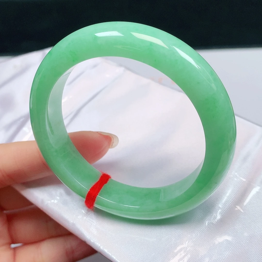 翡翠未镶嵌手镯1533