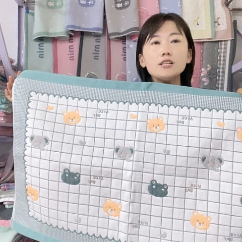 棉特价绿色白熊纯棉