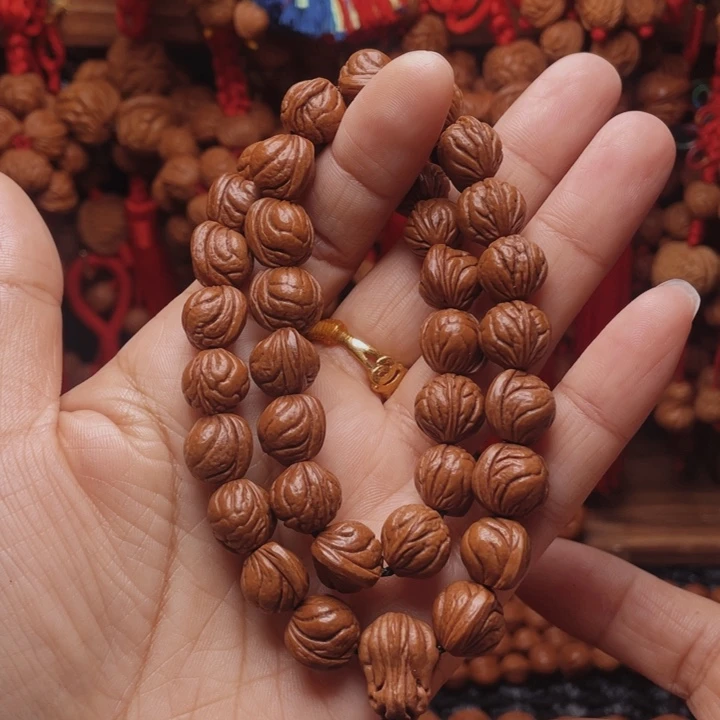 木质类龙纹桃枭挂件