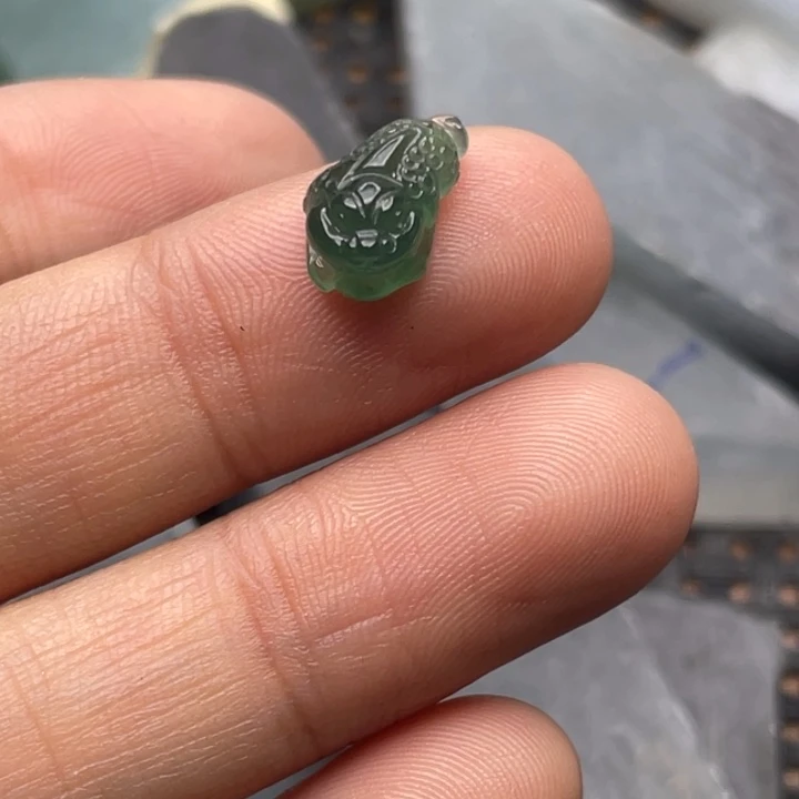 定制翡翠未镶嵌片料定制不退不换