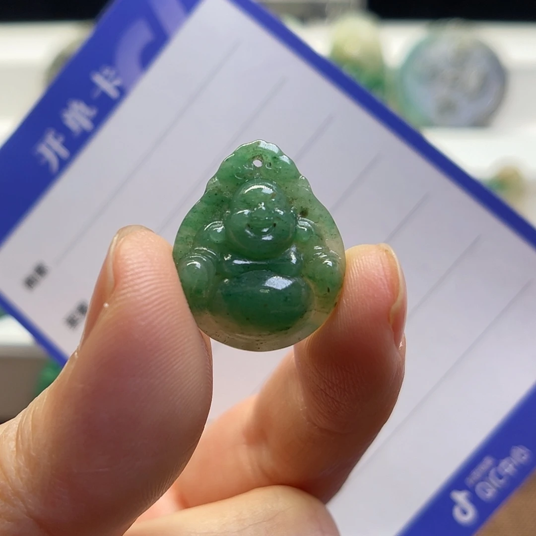 独山玉未镶嵌颈饰