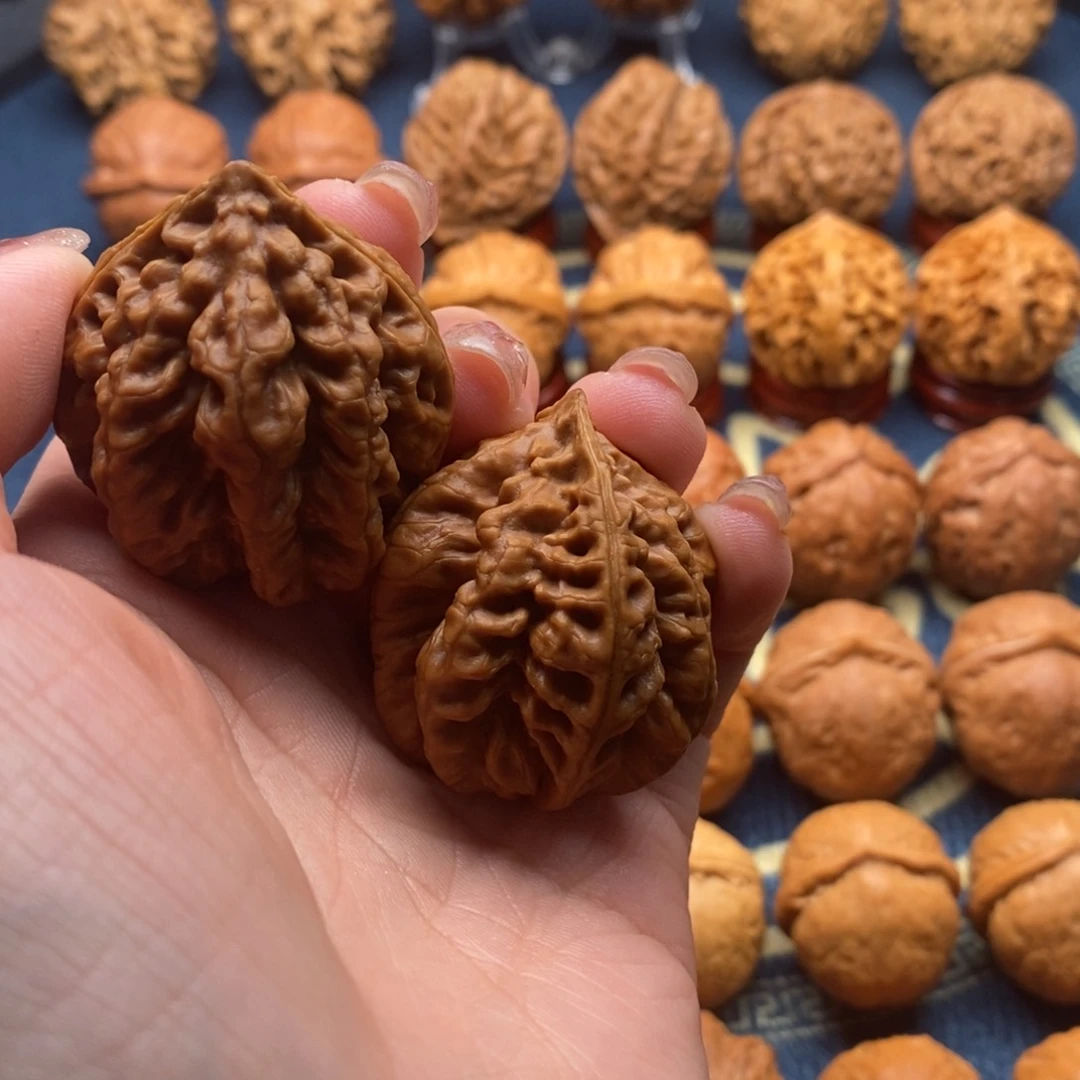 文玩核桃把件派****心精品小手捻