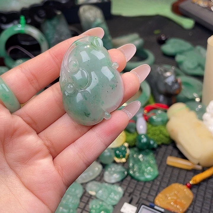 石英质玉未镶嵌吊坠