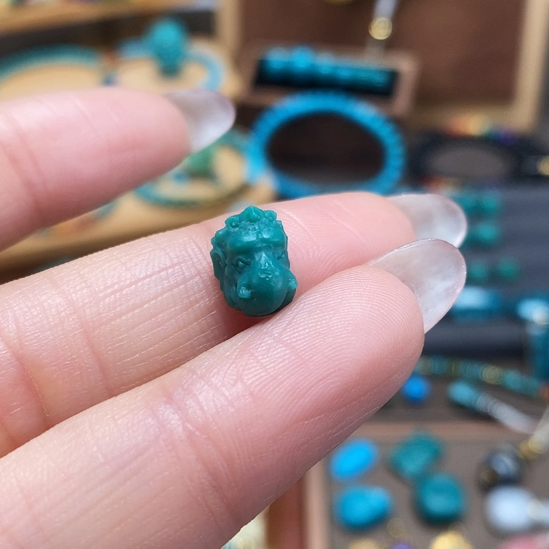 绿松石未镶嵌珠宝奇石