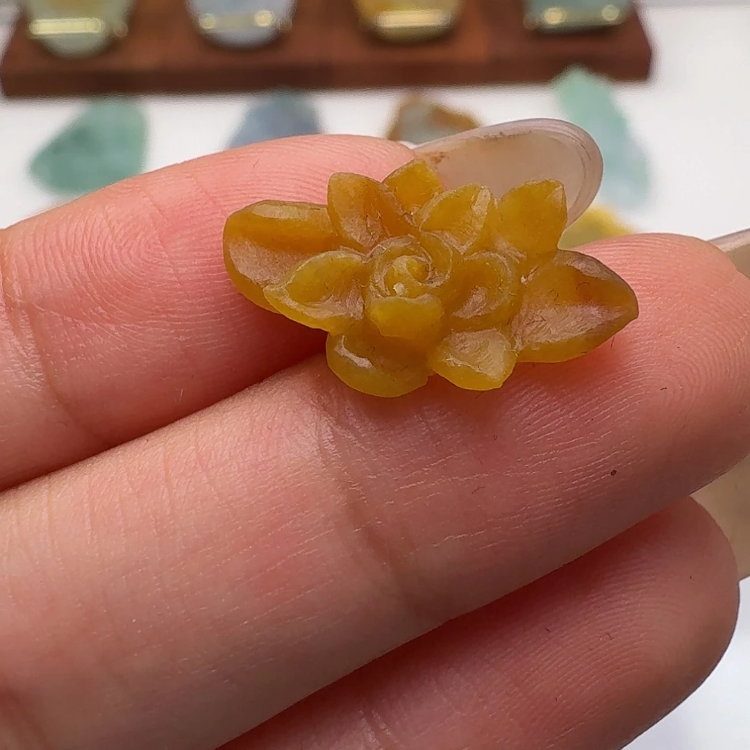 定制翡翠未镶嵌毛货