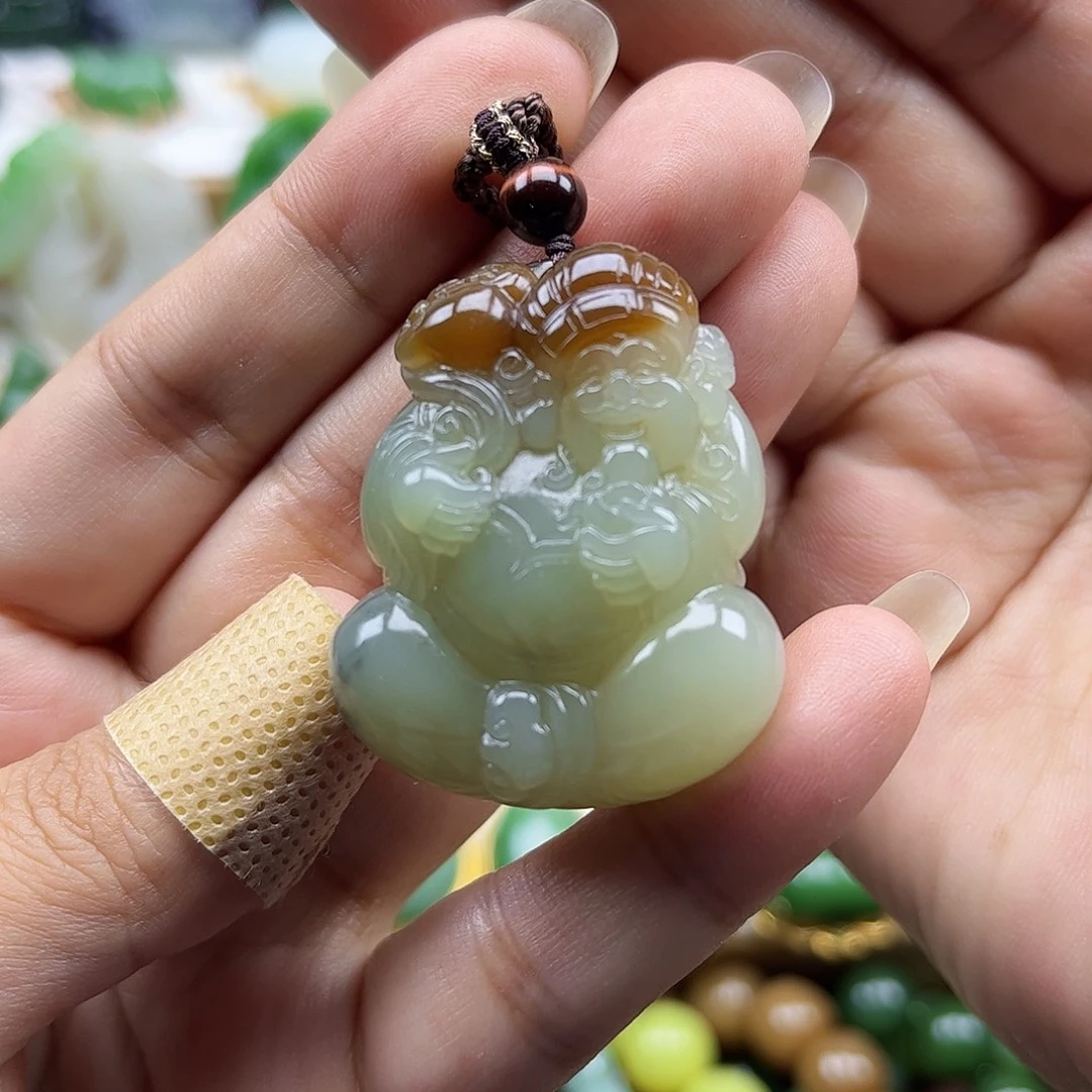 和田玉未镶嵌颈饰