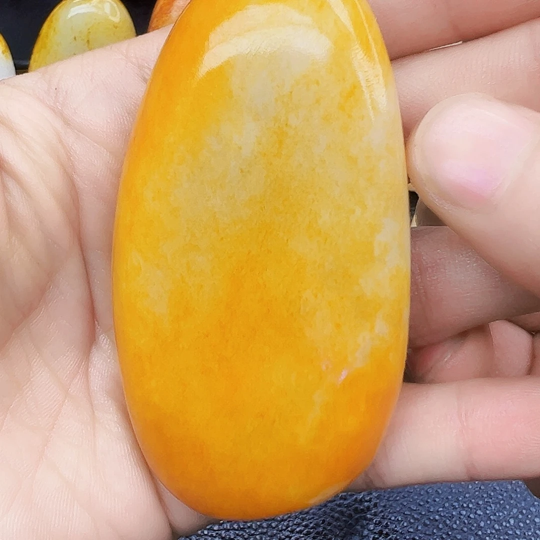 和田玉未镶嵌珠宝奇石