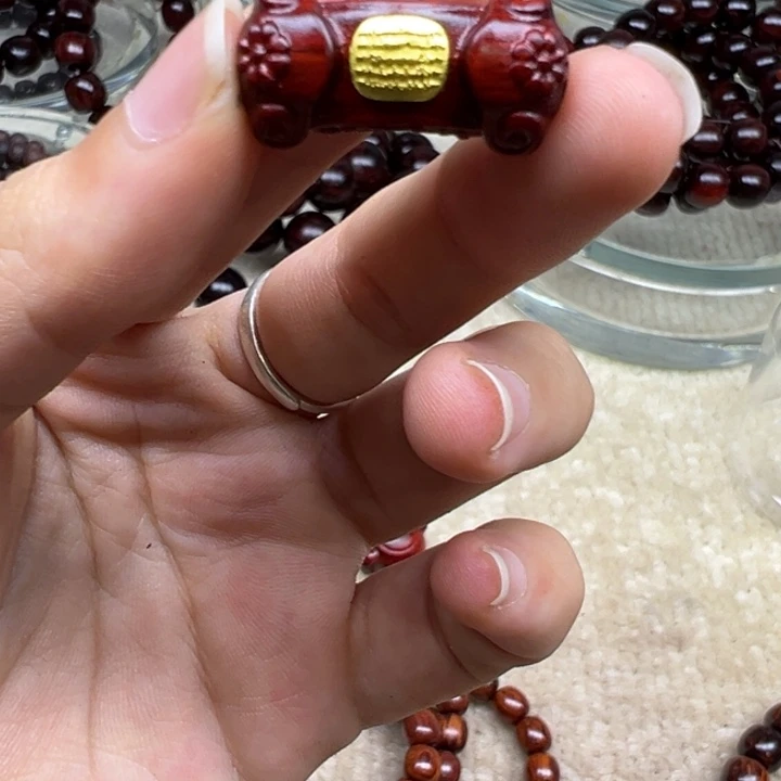 花梨木类海南红降如意挂坠