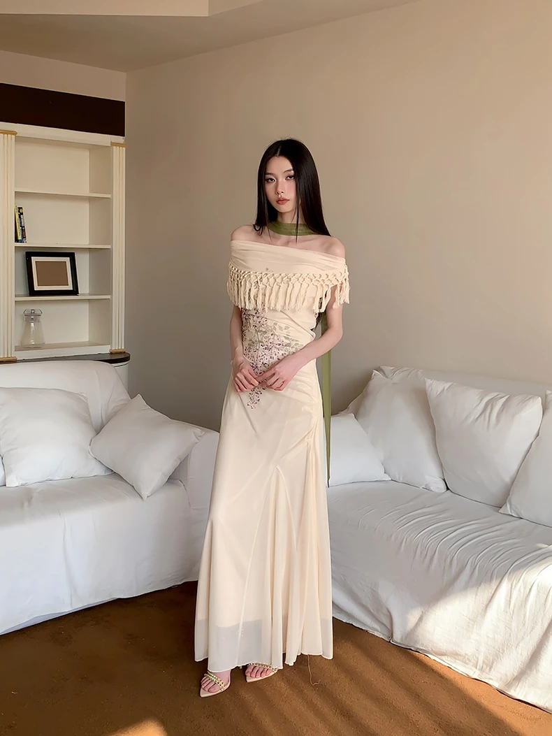 《紫藤》轻奢假风风优雅波西米亚鱼尾连衣裙流苏露肩碎花收腰连衣裙