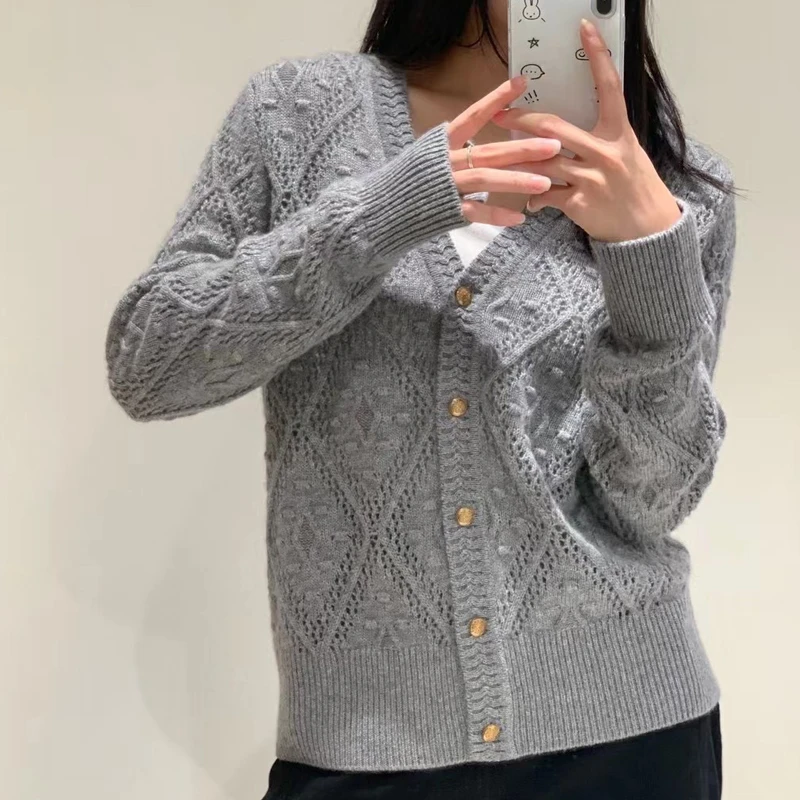 FLORA&AILEY【星线好物】V领挑孔组织开衫C4S2728