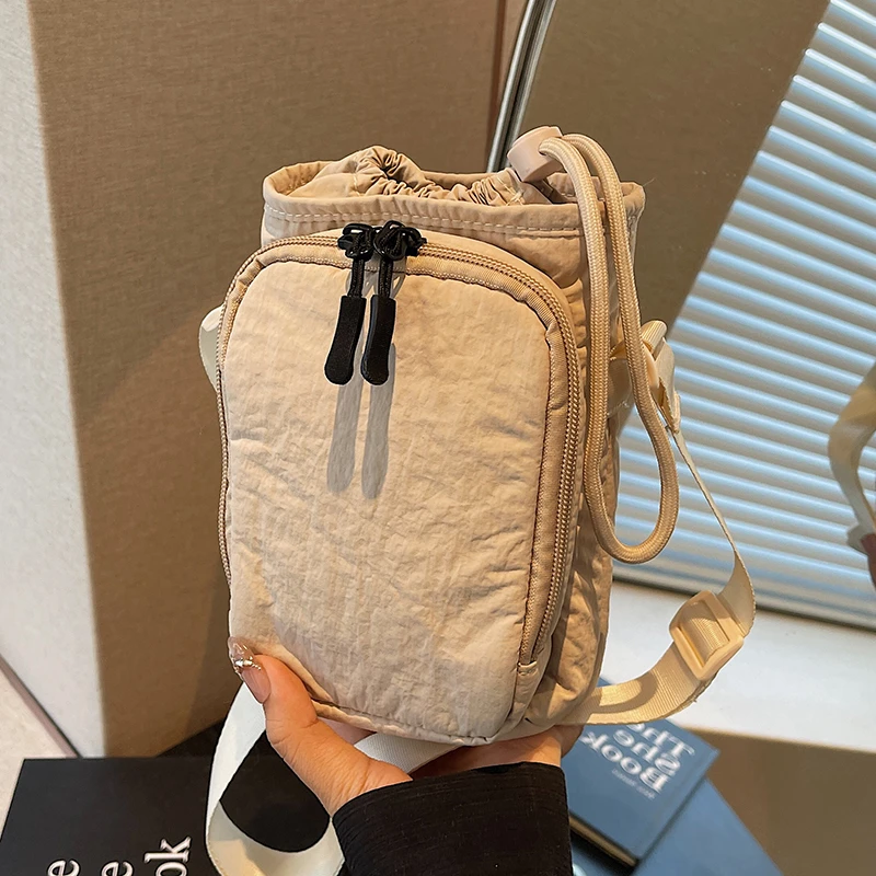 夏季超火高级感轻便斜挎手机包包女2025新款尼龙散步迷你帆布小包