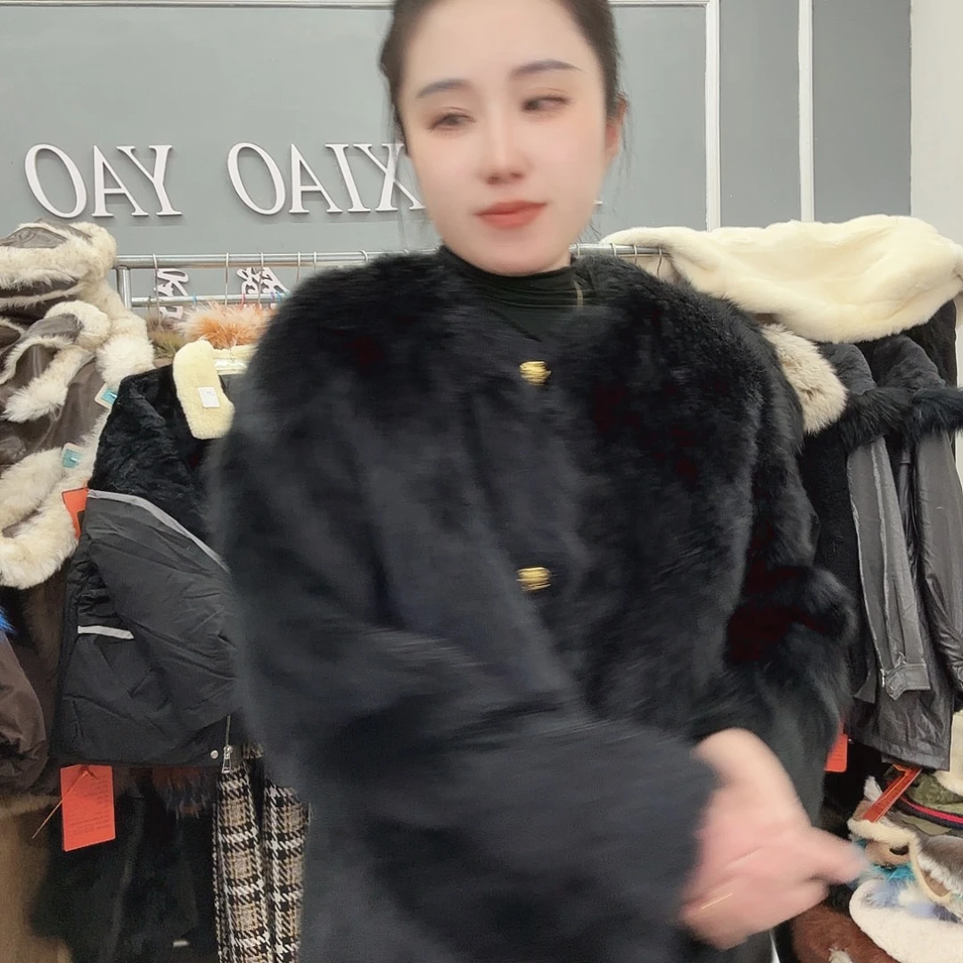 姚小妖家高端皮草