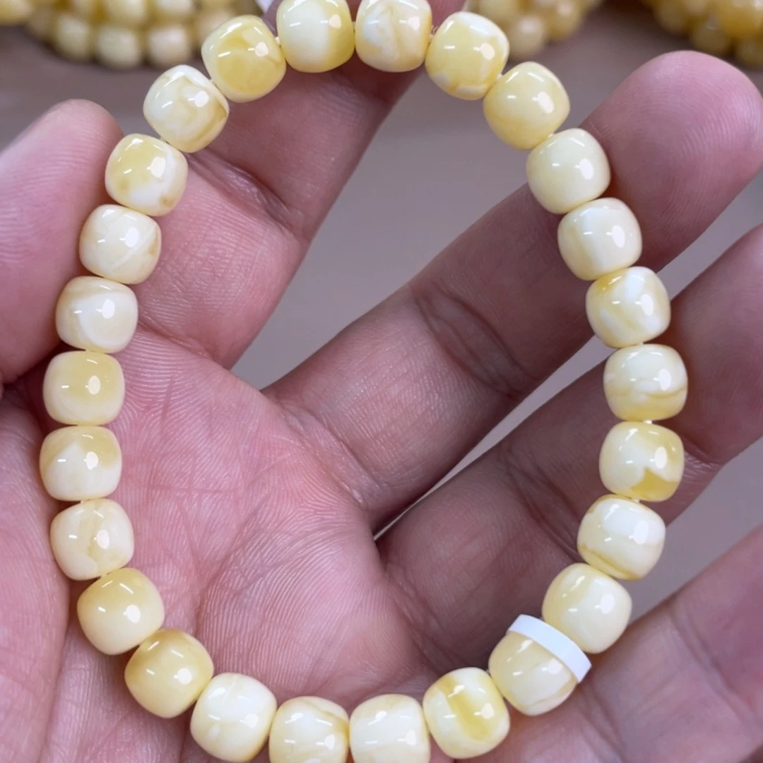 琥珀裸石未镶嵌15400000000