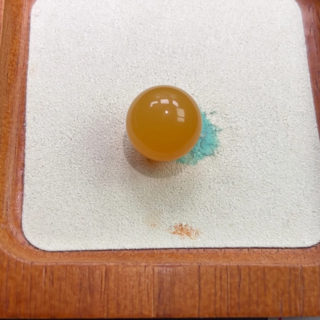奉***林石英质玉（缅黄）未镶嵌卡16圆珠 不退不换
