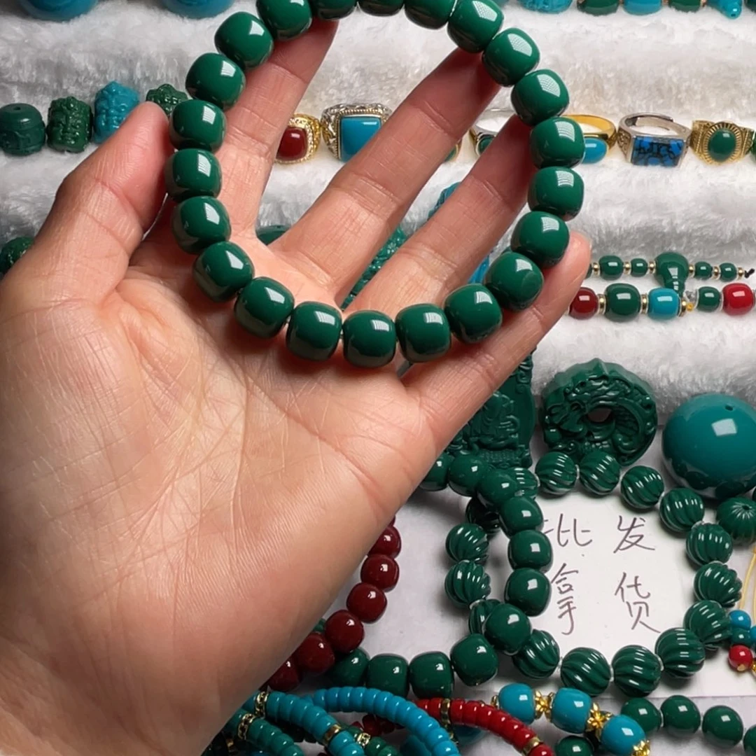 石材卡11老油绿老型手串（微瑕）