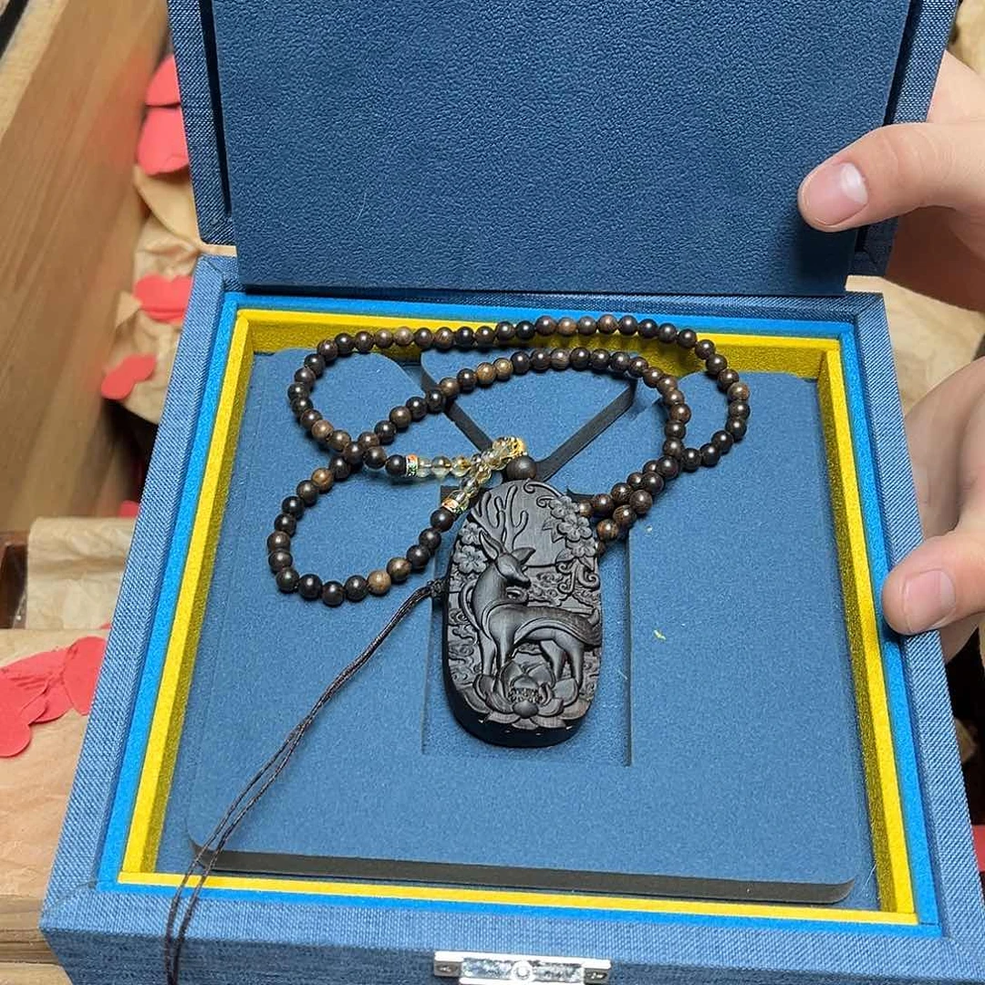 大叶紫檀（黑酸枝木类）