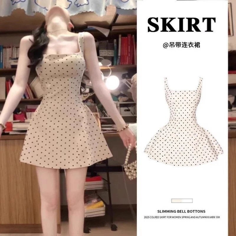 法式白色系方领波点吊带连衣裙辣妹气质收腰修身弹力字短裙