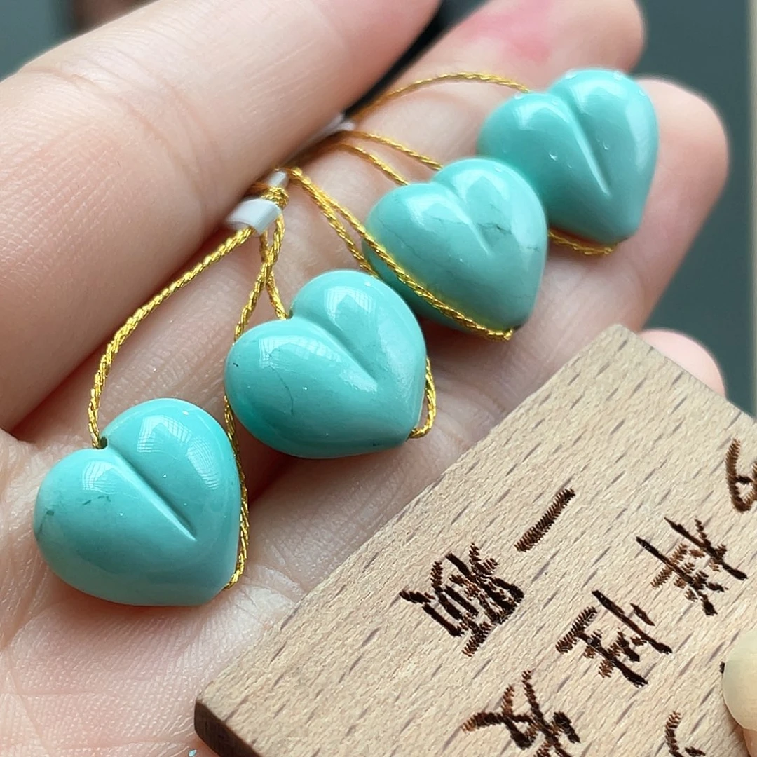 未镶嵌绿松石颈饰