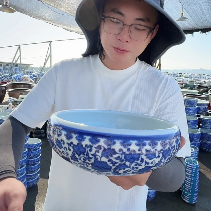 瓷片直径20，高6。直径约为