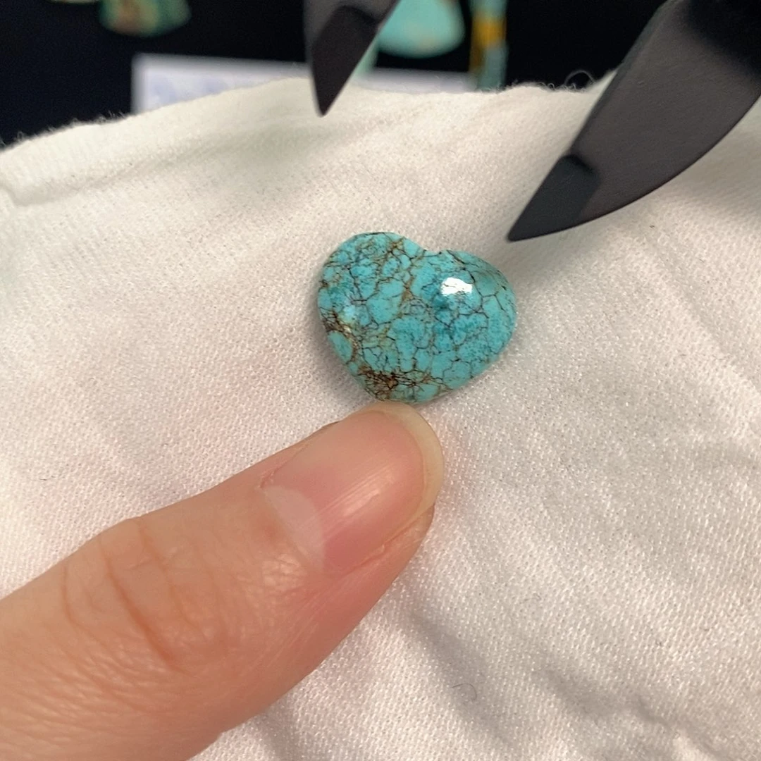 南红玛瑙未镶嵌珠宝奇石