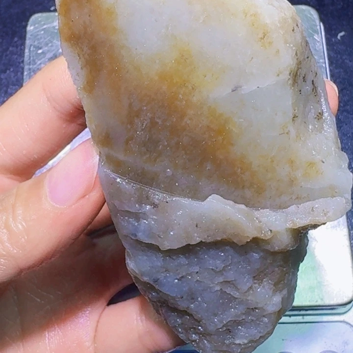 未镶嵌和田玉（糖玉）珠宝半成品